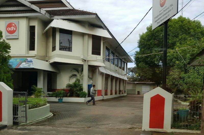 KPK geledah kantor Adhi Karya terkait kasus IPDN