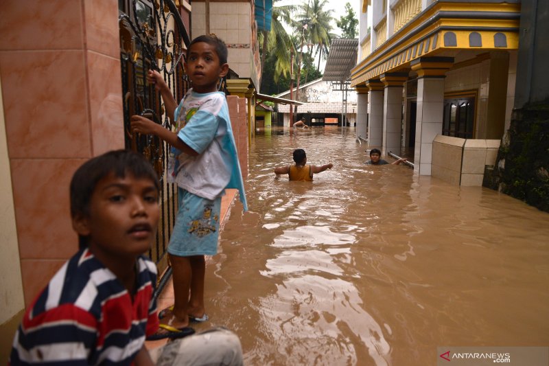 BANJIR MANADO