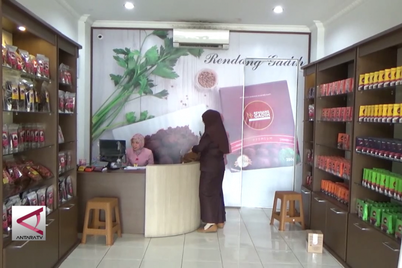Mengintip usaha rendang terbaik di Sumbar