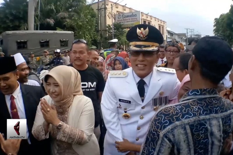 Warga sambut Bupati dan Wakil Bupati Ciamis baru