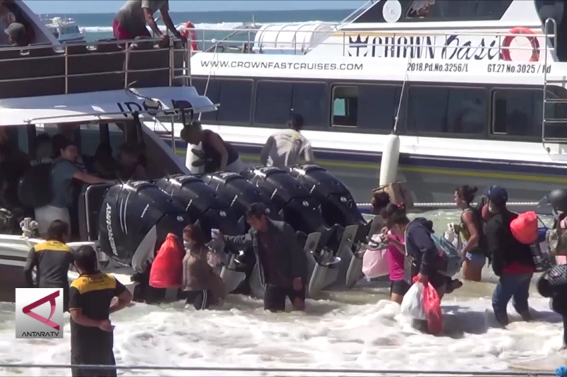 Gelombang tinggi, penyeberangan Sanur-Nusa Penida dipindah