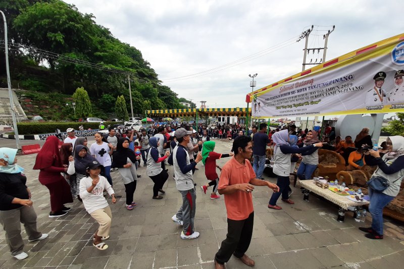 SPSI-R desak pengusaha berlakukan upah sundulan