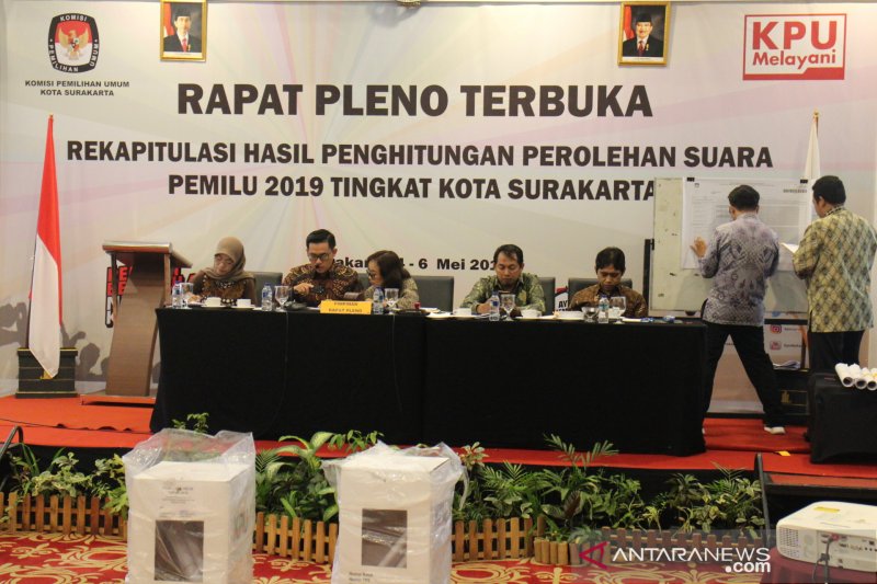 DKPP rehabilitasi ketua KPU - Bawaslu terkait Bupati Mandailing Natal