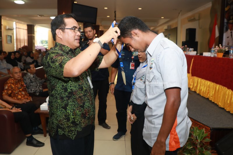 Tuntun Angkatan Kerja untuk Berwirausaha