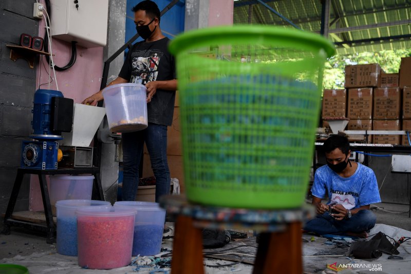 Kerajinan Dari Limbah Plastik Antara News