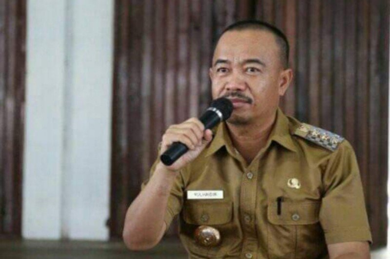 Rumah makan jangan berjualan secara terbuka, kata Bupati Seruyan