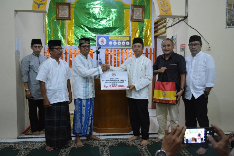 Tim Safari Ramadhan Semen Padang Kunjungi tiga masjid/mushala