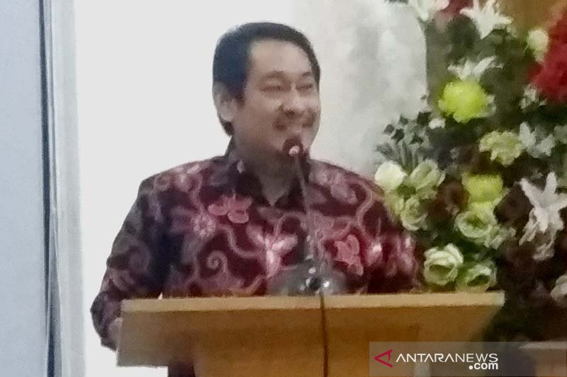 Rektor UMP: