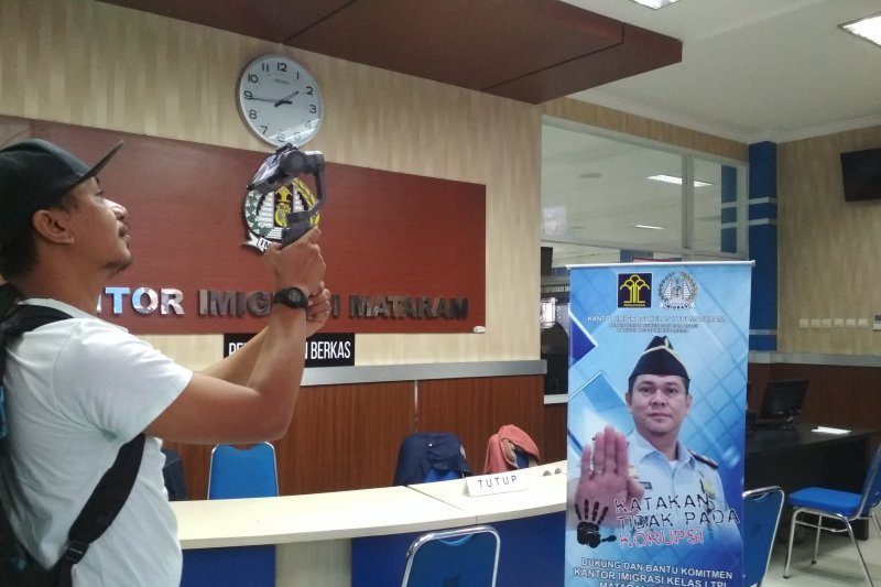 Pelayanan Imigrasi Mataram berjalan normal pasca-OTT KPK