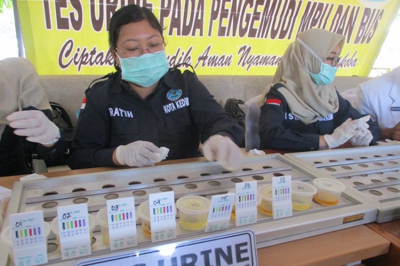 BNN periksa urine 49 orang pilot di Bandara Pekanbaru