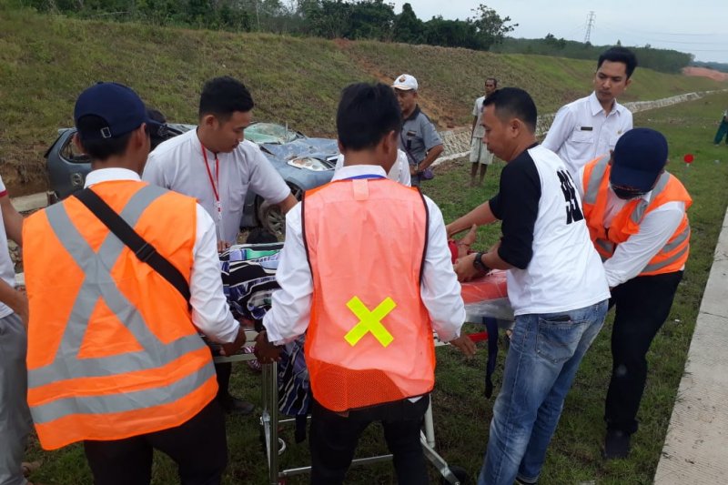 Kecelakaan di JTTS KM 198 TulangbawanG