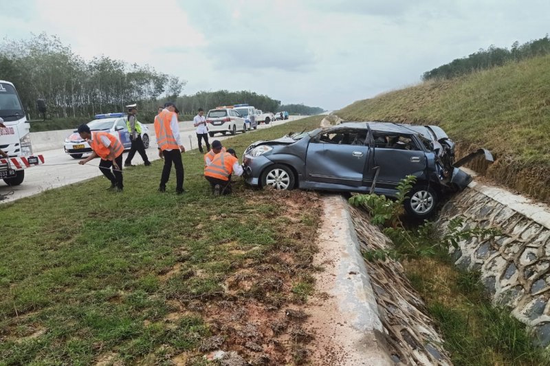 Kecelakaan di JTTS KM 198 TulangbawanG