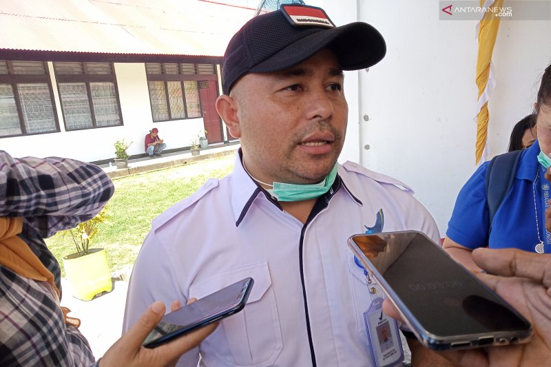 COVID-19 Task Force chief performs Eid prayers at BNPB Building