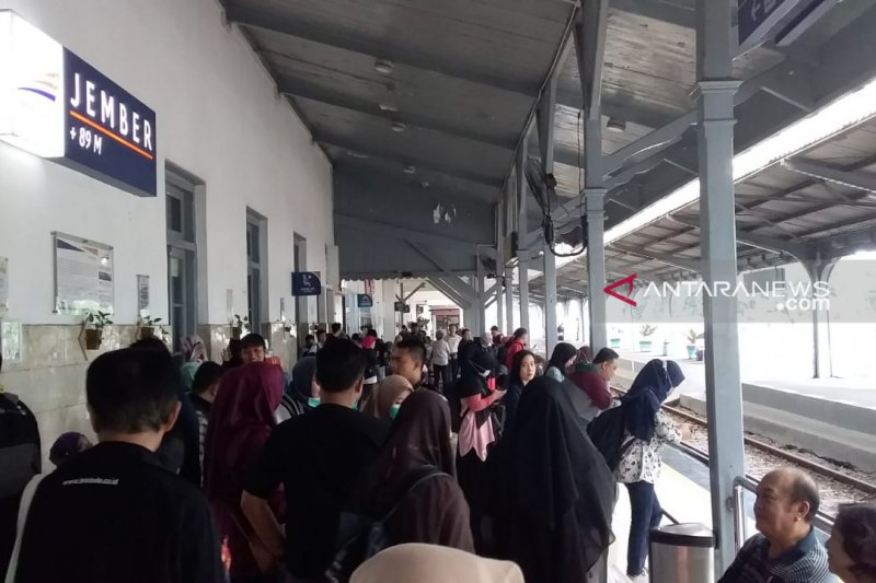Puncak arus mudik di Stasiun Jember diprediksi hingga