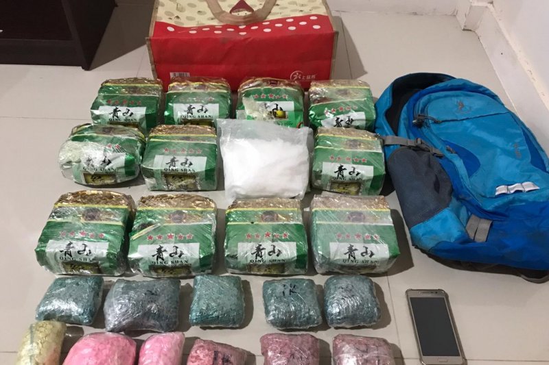 3 busted in Riau for smuggling 10 kg meth from Malaysia