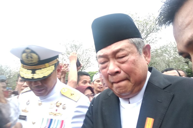Dubes Jepang hadiri upacara pemakaman Ani Yudhoyono
