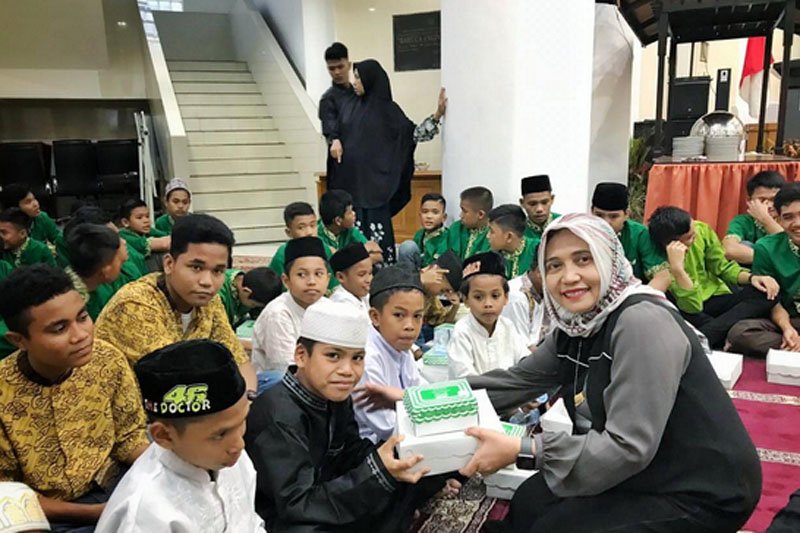 Ketua PKK Makassar beri santunan kepada dua panti asuhan