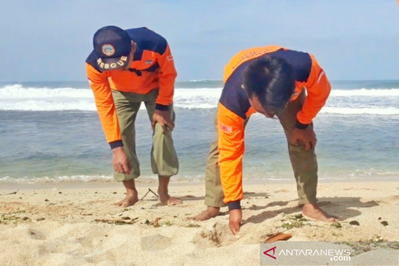 Gunung Kidul terjunkan 57 personel sepanjang 73 pantai