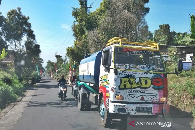 Warga lereng Merapi kesulitan air bersih