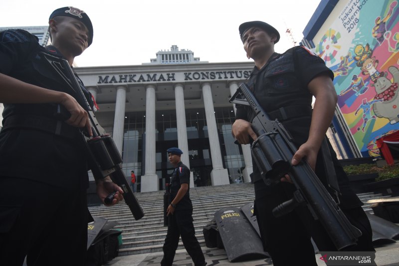 Pengamanan gedung MK jelang sidang perdana perselisihan hasil pemilihan umum