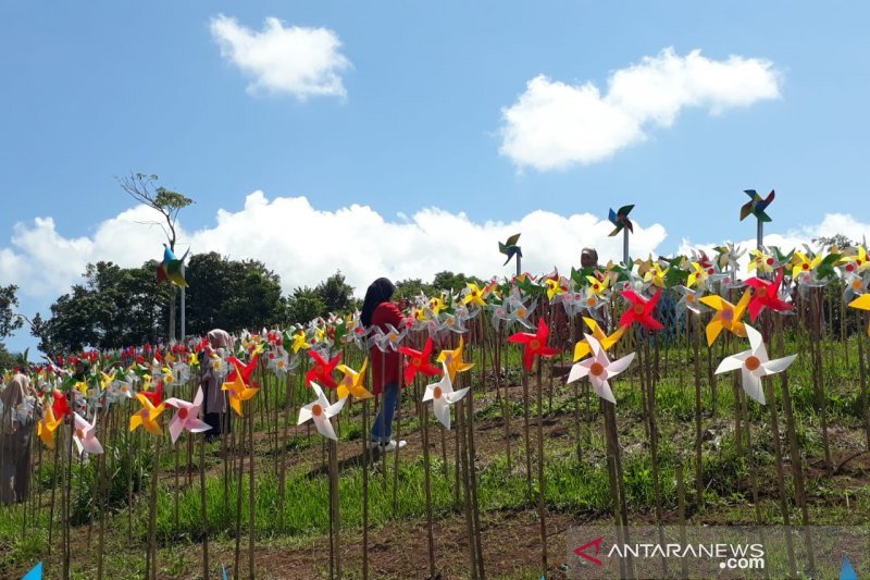 Taman Kitiran QTC 1000 Kincir Angin is the new tourist destinations in Solok City