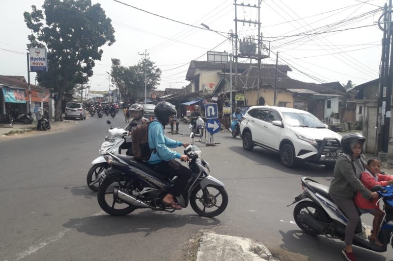 Rekayasa lalu lintas jelang pembangunan "flyover" Jl Urip-Kimaja