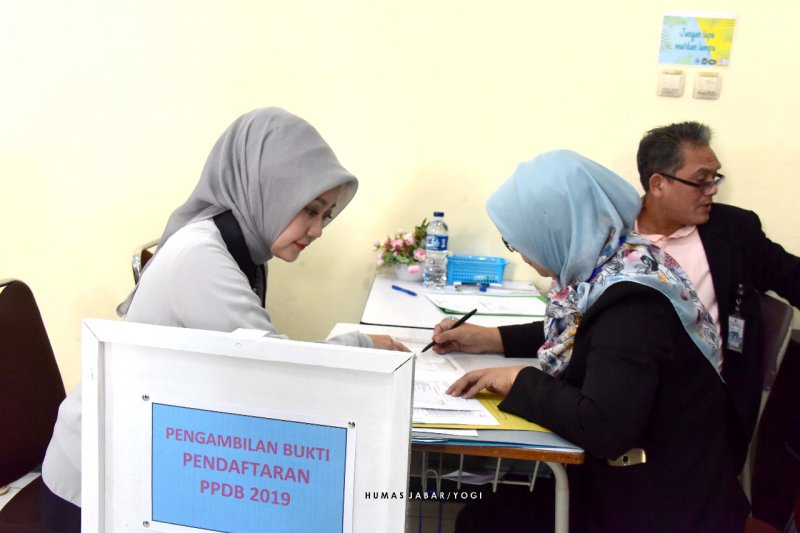 Anak kedua Gubernur Jabar daftar PPDB sesuai aturan
