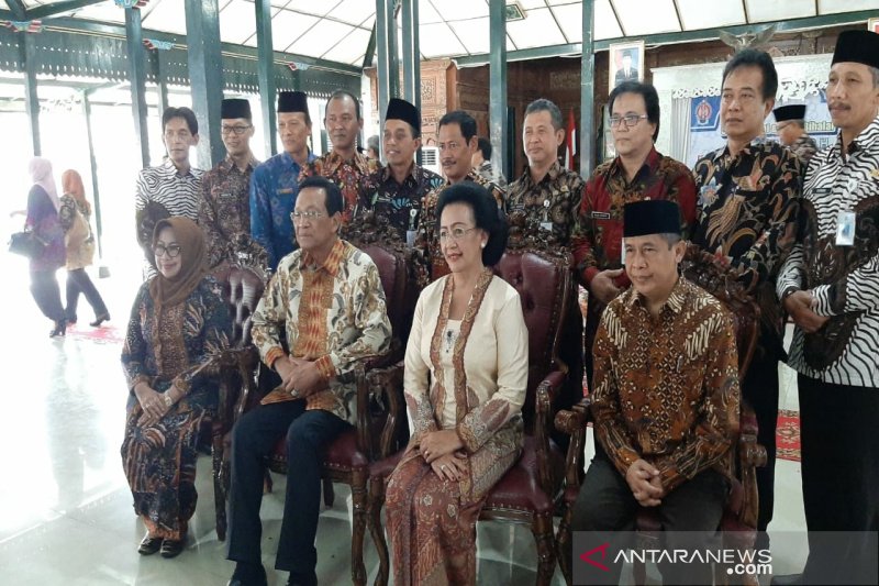 Sultan mendorong Gunung Kidul mempercepat pembangunan infrastruktur selatan