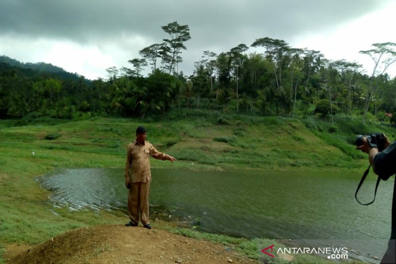 Elevasi Air Waduk Sermo Kulon Progo Alami Penurunan Memasuki