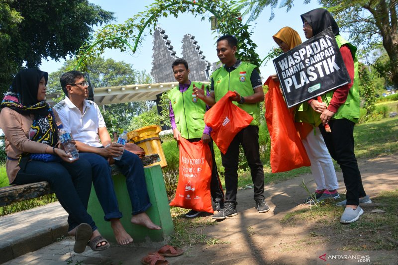 Sampah ecobrick Sanggar Hijau Indonesia