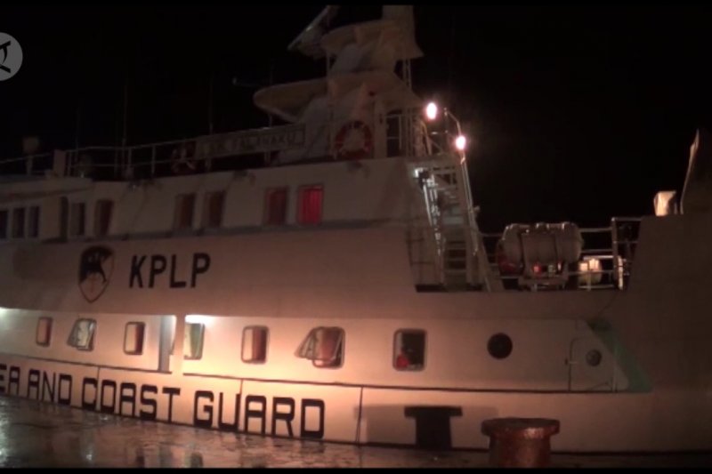 KSOP Kendari distribusikan bantuan logistik untuk korban banjir Konut