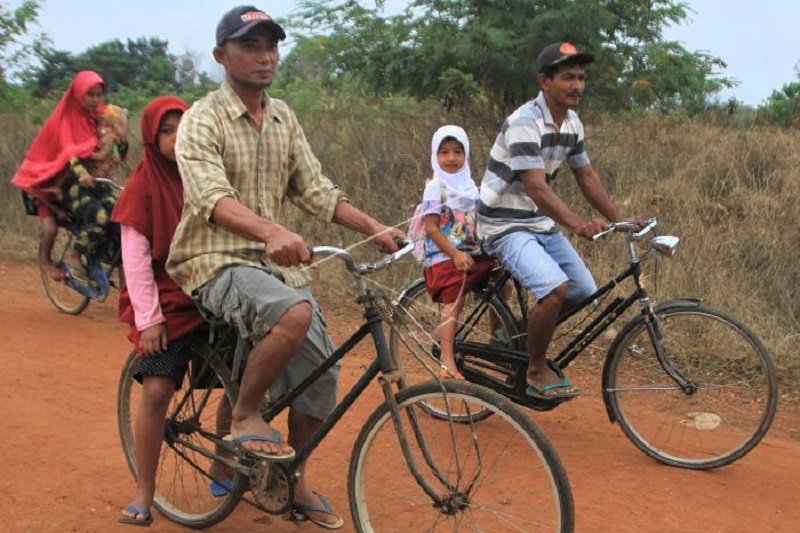 HARI PERTAMA SEKOLAH DI KONAWE