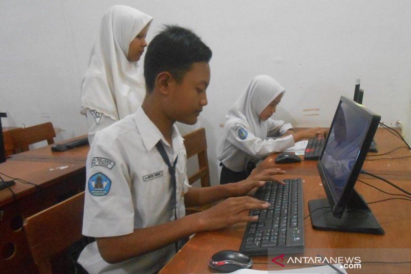 Akses internet PPDB online di Kudus berjalan lancar
