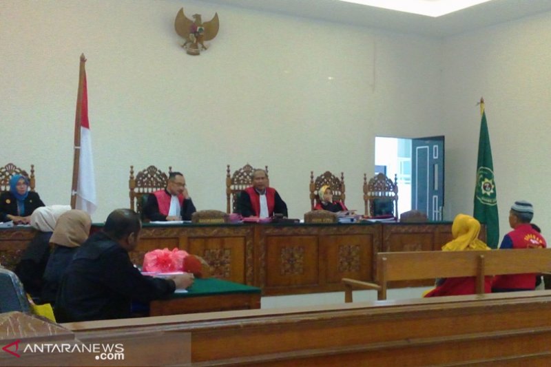 Lanjut sidang sate diduga daging babi, hakim tolak eksepsi terdakwa