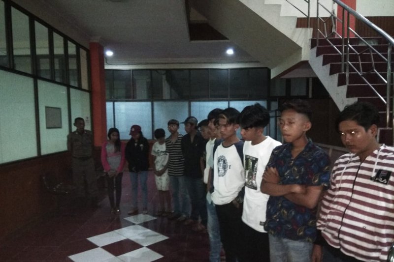 Meresahkan, Satpol-PP Payakumbuh amankan 20 remaja di kawasan pasar