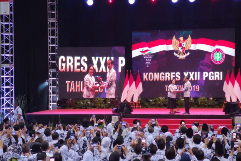 Presiden Jokowi buka Kongres XXII PGRI di Jakarta