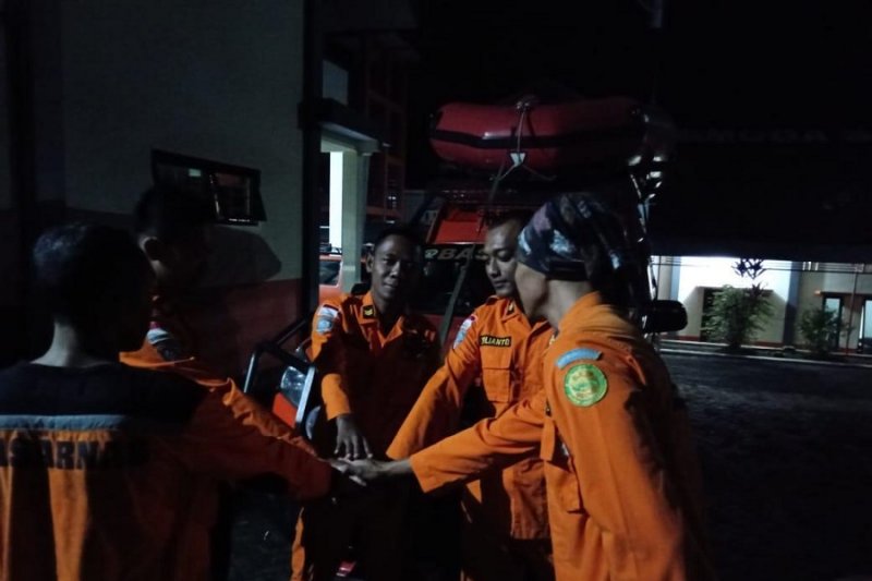 Basarnas masih cari bocah hanyut di sungai Brantas, Kediri Jatim