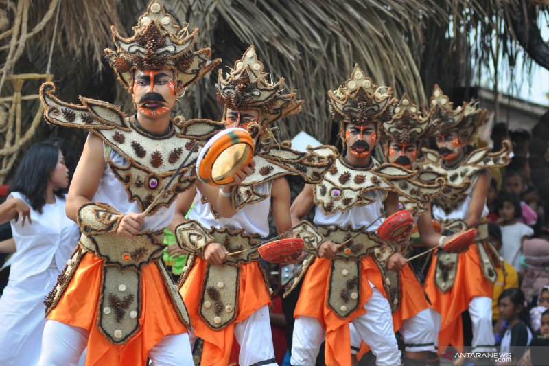 Atraksi budaya pada Festival Lima Gunung