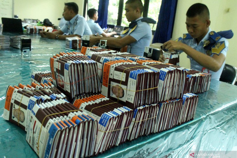 Riau kembalikan 5.008 paspor pada jamaah