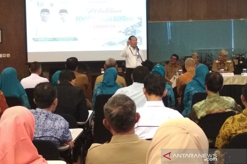 Kudus bareng swasta latih pengelola BUMDes