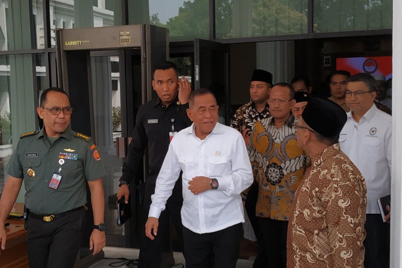 Wacana kenaikan gaji TNI, Menteri Pertahanan sebut rakyat prioritas utama