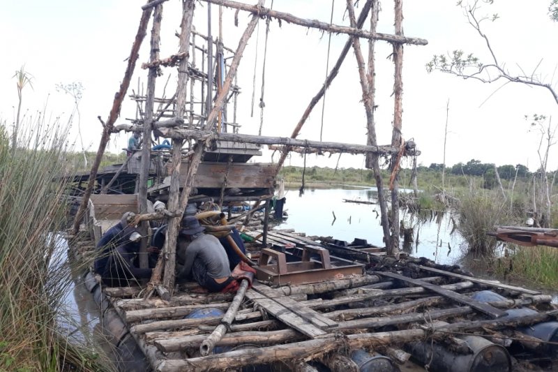 Polisi tertibkan tambang timah ilegal di Bangka Tengah