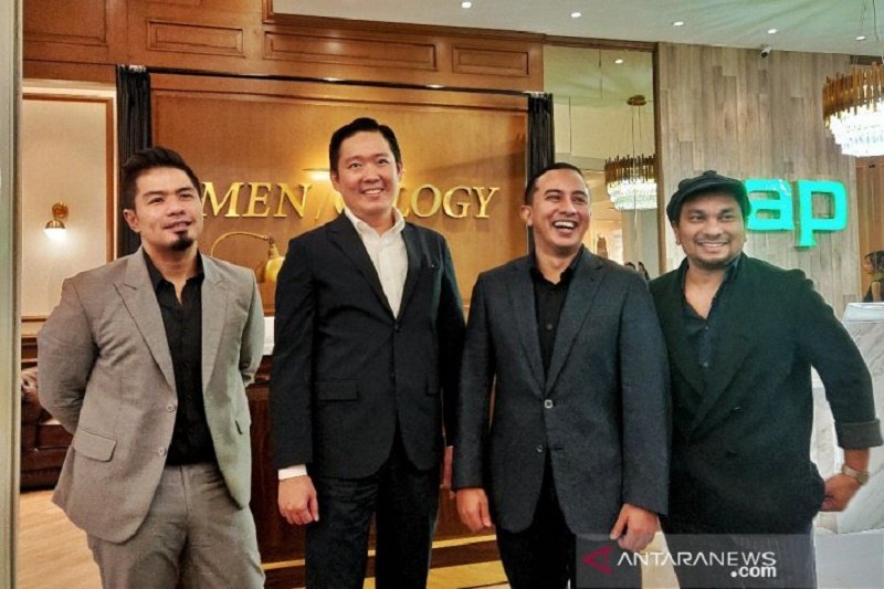 Tompi dan Bams buka klinik ketampanan pria pertama di Indonesia
