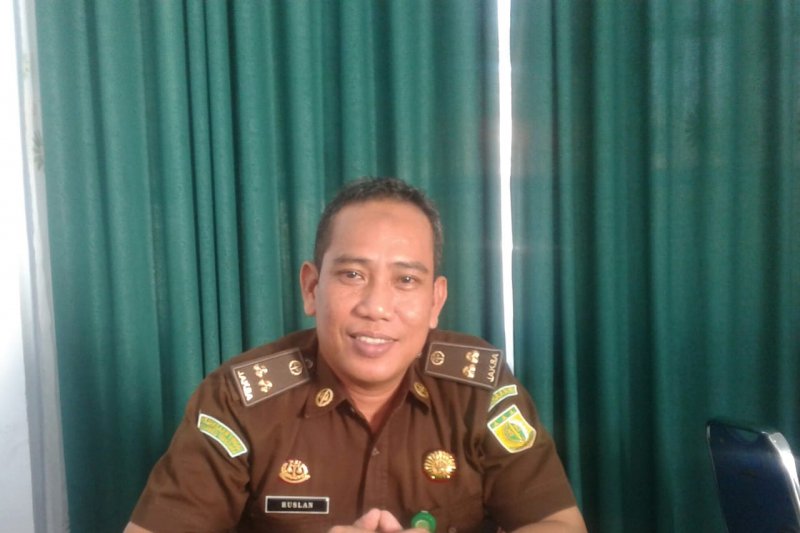TP4D kawal pengerjaan proyek landasan pacu bandara Baubau malam hari