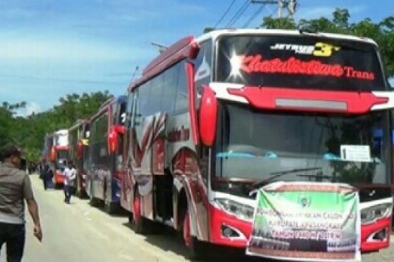 155 JCH Pasangkayu menuju tanah suci