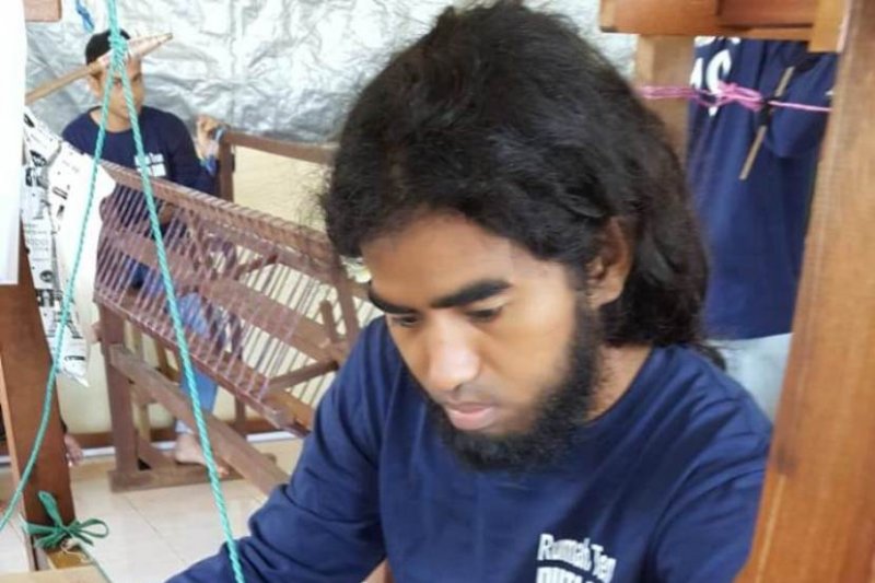 Putro Dino, tenun Tidore yang punah digagas UI untuk dihidupkan lagi