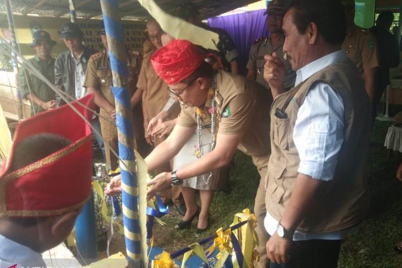 Bupati Poso resmikan proyek Pansimas di 29 desa