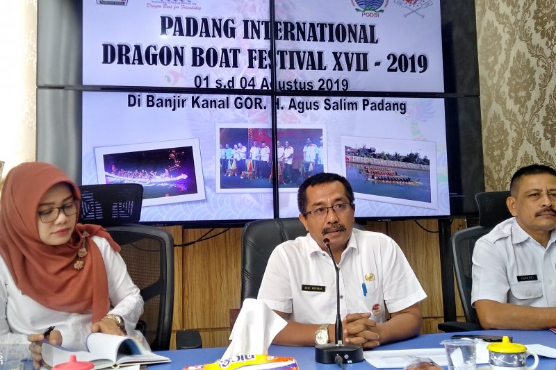 Padang gelar Lomba Napak Tilas kenang perjuangan Bagindo Aziz Chan