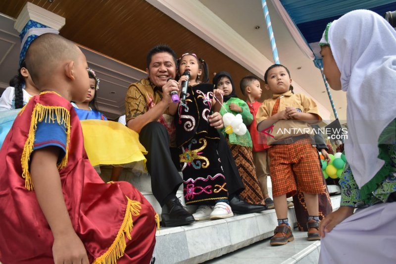 Gubernur prihatin sering terjadi kekerasan terhadap anak