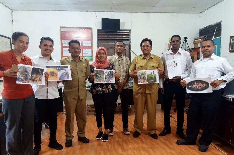 Mahasiswa sosialisasikan bahaya leptospirosis di Asmat